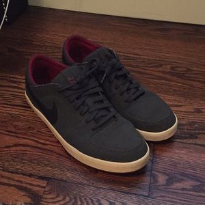 Men’s Nike Lunarlon sneakers